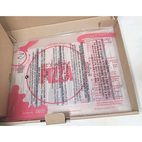 New Pampered Chef 1477 "Let’s Make Pizza" Kid’s Pizza Set stoneware - Picture 7 of 8